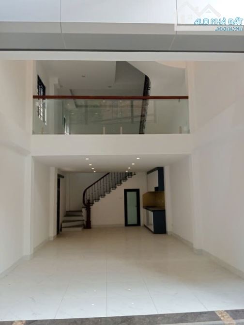 NHÀ CẦU BƯƠU -THANH TRÌ-40M2 5T 7,X TỶ LÔ GÓC – Ô TÔ- KINH DOANH - 1