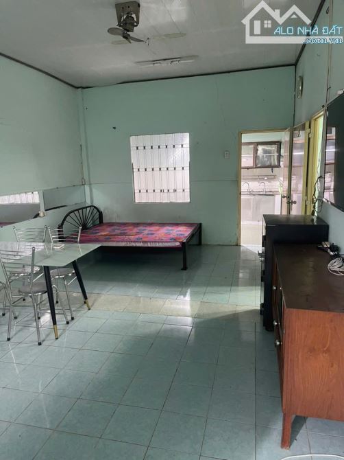 NHÀ CẤP 4  VÀO Ở NGAY, 96M2, MẶT TIỀN ĐƯỜNG NHÁNH 8M 1 TRỤC PHẠM THỊ GIÂY, CHỈ 4.X TỶ TL - 1