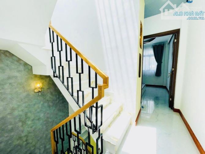 🏡 Bán nhà Ngô Gia Tự, Q.10, mới full nội thất, 8.x tỷ! - 1
