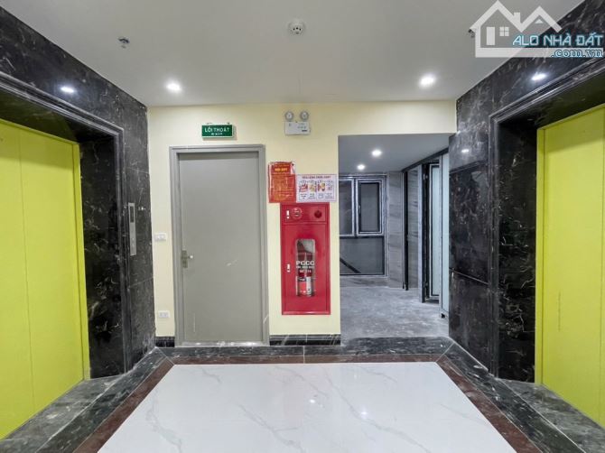 Bán tòa nhà 10 tầng mặt phố lớn – 197m² – thiết kế thông sàn – thang máy xịn - 1