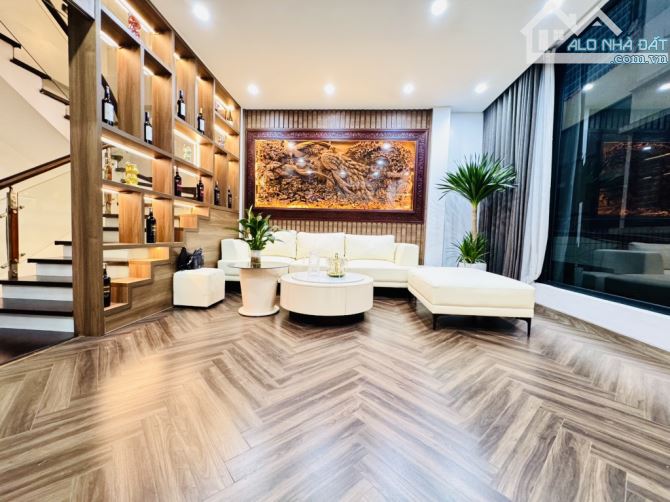 Ô TO VÀO NHÀ, HOÀNG VĂN THÁI, THANH XUÂN