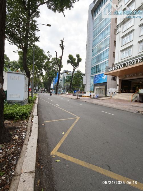 Chuyển nhượng khách sạn 4 sao quận 3 mặt tiền Võ Văn Tần-DT 10*39-Hầm 10 tầng- giá 360 tỷ - 2