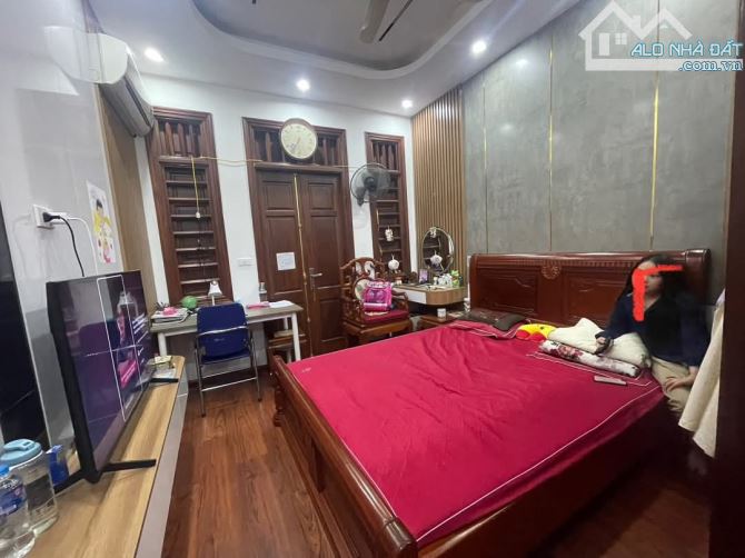 Quan Hoa, Cầu Giấy, dân xây, 2 thoáng, 40m2 - 4t - mt 3.5m - nhỉnh 8 tỷ - 2