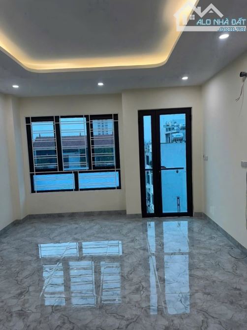 Chỉ với hơn 7 tỷ. Có nhà Bát Khối, Long Biên 42m x 6 tầng, OTO vào nhà - 2