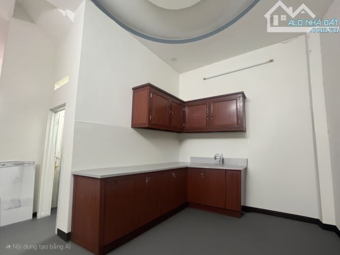 Bán nhà quận 8. Diện tích 108m2. Hoàn công đủ - 2