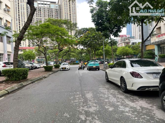 PHÂN LÔ VIP 34 TỶ 75m 5 TẦNG MT 6m VỈA HÈ 3 Ô TÔ TRÁNH KINH DOANH TRUNG KÍNH CẦU GIẤY - 2