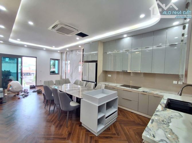 GẤP GẤP - CHỦ GỬI BÁN GẤP NHÀ BỒ ĐỀ - MẶT NGÕ THÔNG KINH DOANH - 75M2 - 6 TẦNG FULL NỘI - 2