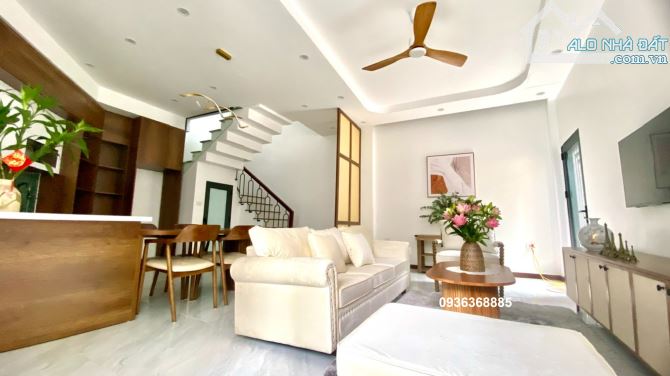 BÁN NHÀ 5 TẦNG SIÊU VIP GIA QUẤT - LONG BIÊN – LÔ GÓC – XE BA GÁC - DT 52M2, GIÁ 7 TỶ - 2