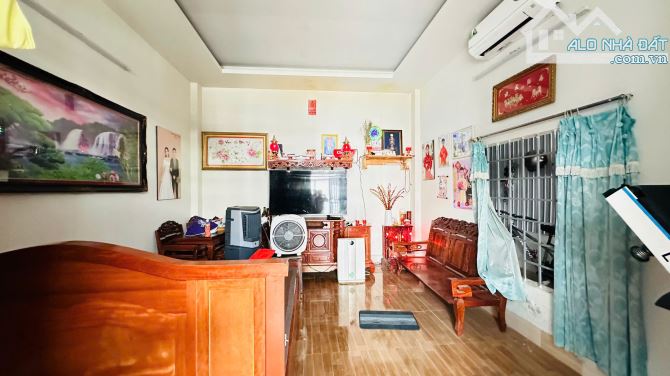 Nhà gần ngã ba Ông Xã, phường Tân Đông Hiệp, TP Dĩ An. 3,85 tỷ - 2