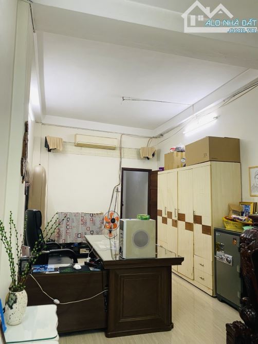 MẶT TIỀN TÙNG THIỆN VƯƠNG QUẬN 8. 81m2 - 3 tầng - chỉ 17 tỷ TL mạnh - 2