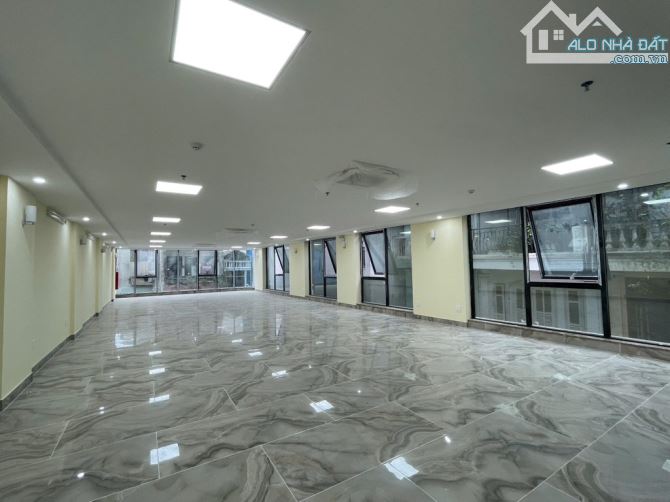 Bán tòa nhà 10 tầng mặt phố lớn – 197m² – thiết kế thông sàn – thang máy xịn - 2