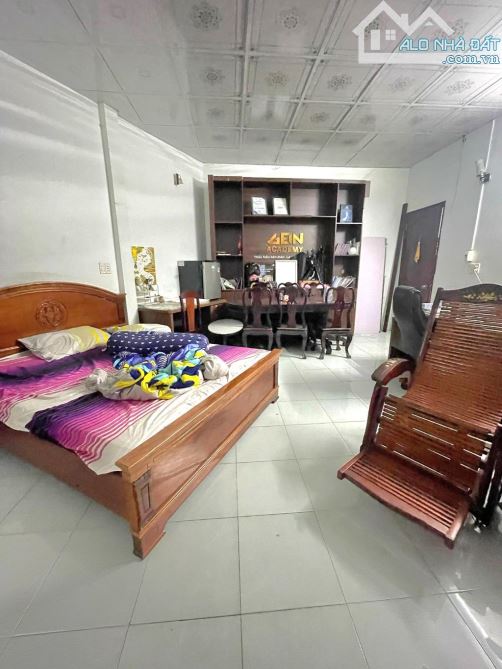 BÁN NHÀ - KINH DƯƠNG VƯƠNG - VÒNG XOAY PHÚ LÂM - BÌNH TÂN - 90M2 - HẺM 8M - 8.9 TỈ - 3