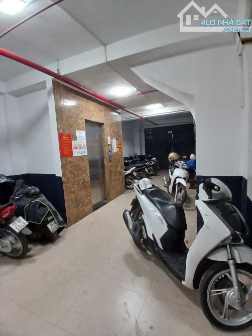 Bán căn nhà dòng tiền cho thuê phú đô 8 tầng tháng máy full nội thất oto đỗ cửa - 3