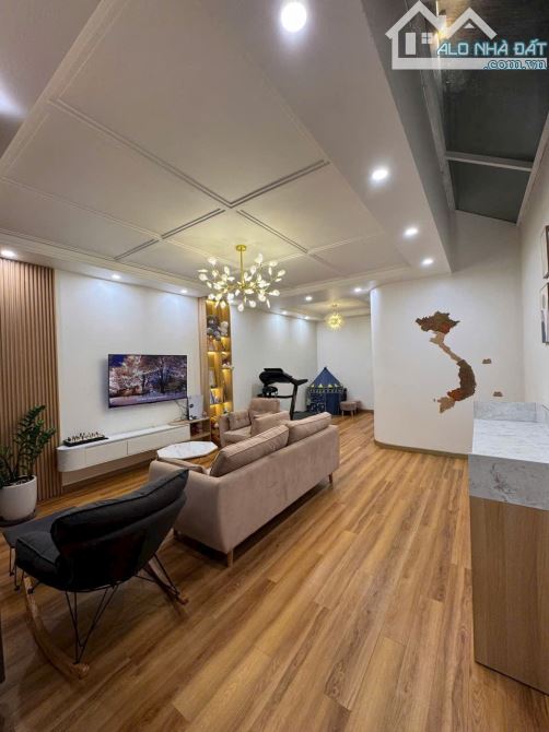 🏡NHÀ PHỐ ĐẸP 2 MẶT TIỀN CHỈ HƠN 10 Tỷ , DT: 103m2 (5x21m) KQH Ngô Quyền,p6,Đà Lạt - 3