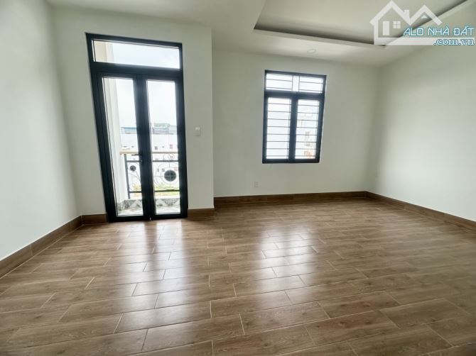 BÌNH TÂN-SIÊU PHẨM - NHÀ ĐẸP NGAY HƯƠNG LỘ 2 – Ô TÔ ĐỖ CỬA – CHỈ NHỈNH 6 TỶ. - 3