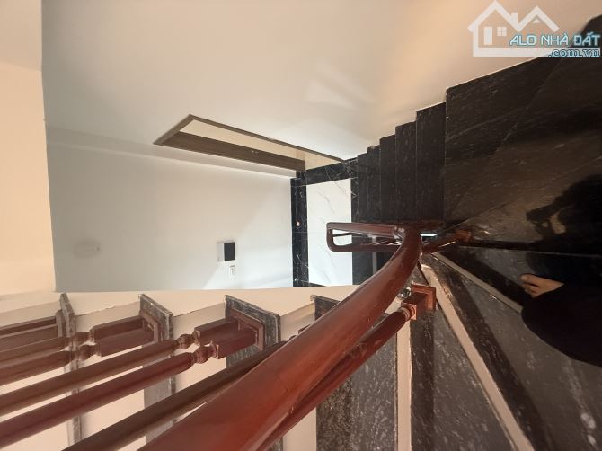 Bán nhà Minh Khai, Hai Bà Trưng 31m x 5 Tầng, Giá 7.3 tỷ. Ô tô đỗ cổng, nhà mới, ở ngay - 3
