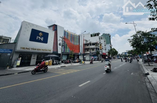 BÁN NHÀ HẬU GIANG - CHỢ LỚN - QUẬN 6 - 110M2 - 6 TẦNG - CHỈ 17 TỈ - 4