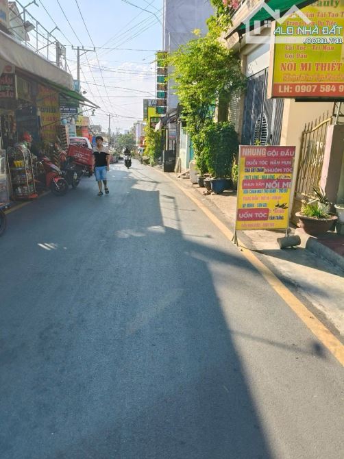 Cần bán nhà mặt tiền chợ Đồi An Bình, diện tích 171m - 4