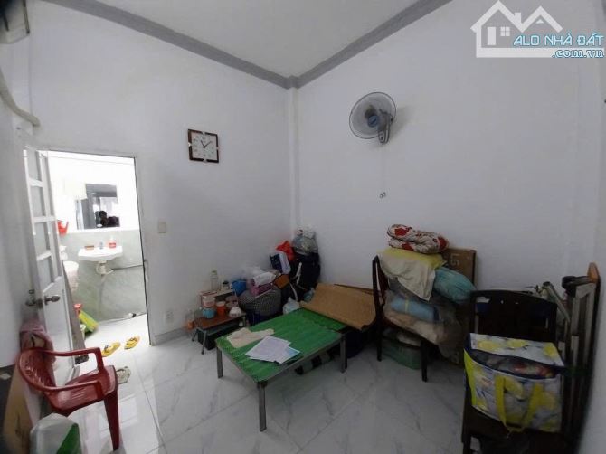 Nhà 2 tầng 1/ đường NGUYỄN VĂN QUÁ, phường ĐÔNG HƯNG THUẬN, Q12, dt 21,1m2. 3,65Tỷ - 4