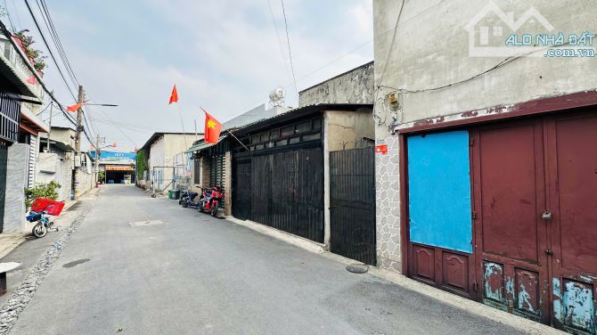 Nhà gần ngã ba Ông Xã, phường Tân Đông Hiệp, TP Dĩ An. 3,85 tỷ - 4