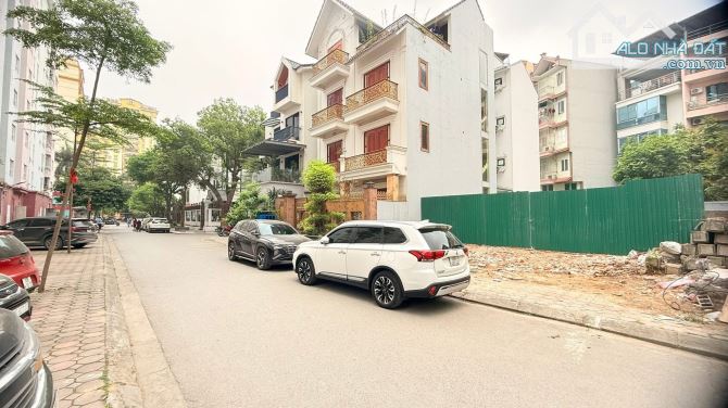 💥CHÍNH CHỦ BÁN GẤP ĐẤT BIỆT THỰ KĐT MỄ TRÌ THƯỢNG - GẦN BỘ NGOẠI GIAO. 108m2 - 28,5 TỶ. - 4