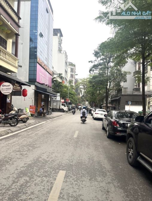 SIÊU HIẾM ! BÁN TÒA NHÀ MẶT PHỐ LINH LANG 105M2 - 6 TẦNG THANG MÁY - 4.6M MẶT TIỀN- 68 TỶ - 4