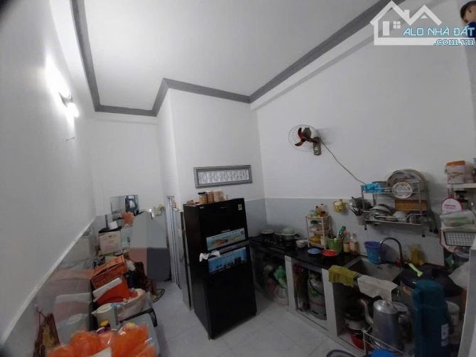 Nhà 2 tầng 1/ đường NGUYỄN VĂN QUÁ, phường ĐÔNG HƯNG THUẬN, Q12, dt 21,1m2. 3,65Tỷ - 5