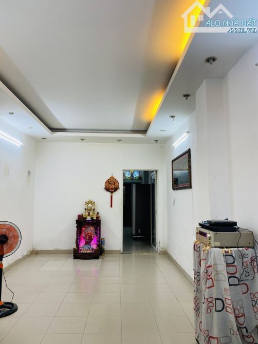 MẶT TIỀN TÙNG THIỆN VƯƠNG QUẬN 8. 81m2 - 3 tầng - chỉ 17 tỷ TL mạnh - 5