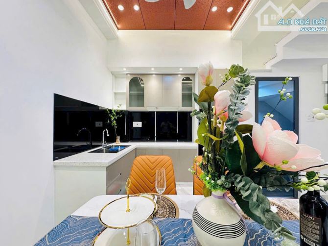 Cần bán căn nhà 2TY750 còn TL ở Trần Quang Diệu, phường 14, quận 3 1 trệt 2 lầu, 3PN 3WC S - 6