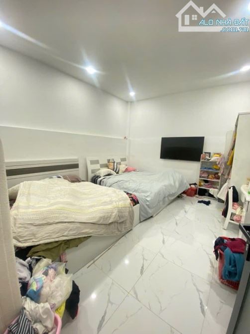 Giảm 1ty5 cần bán gấp nhà mặt tiền cạnh Nguyễn Bá Tòng 3tầng 210m2 lô góc 10tỷ TL tra no - 6