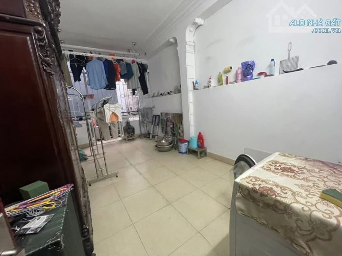 Quan Hoa, Cầu Giấy, dân xây, 2 thoáng, 40m2 - 4t - mt 3.5m - nhỉnh 8 tỷ - 7