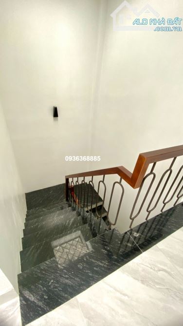BÁN NHÀ 5 TẦNG SIÊU VIP GIA QUẤT - LONG BIÊN – LÔ GÓC – XE BA GÁC - DT 52M2, GIÁ 7 TỶ - 7
