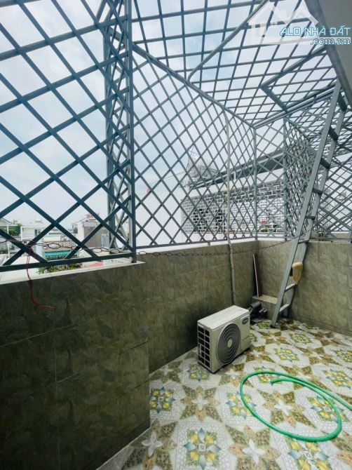 NHÀ ĐẸP - HẺM TO - KHU VÍP LÊ VĂN QUỚI. BÌNH TÂN- DT: 4.5X20 - 4 TẦNG - 6PN - WC - PHÙ HỢP - 8