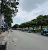 TIỆN XÂY CHDV – GIÁP QUẬN 1 – HẺM Ô TÔ 7 CHỖ THÔNG – 93M² – NGANG KHỦNG 6,3M