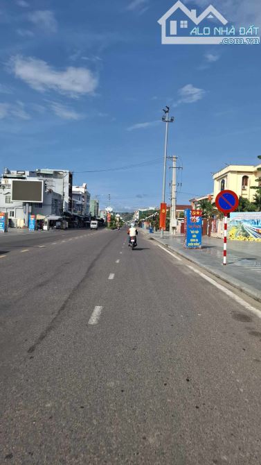 Bán đất đường Đào Tấn DT: 780m² ngang 20m giá bán: 11tỷ300tr.