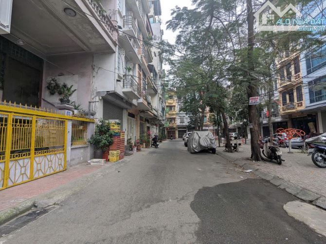 BÁN NHÀ NGỤY NHƯ KONTUM THANH XUÂN, GẦN PHỐ OTO ĐỖ CỬA, VĂN PHÒNG, DT52M2, 16.X TỶ