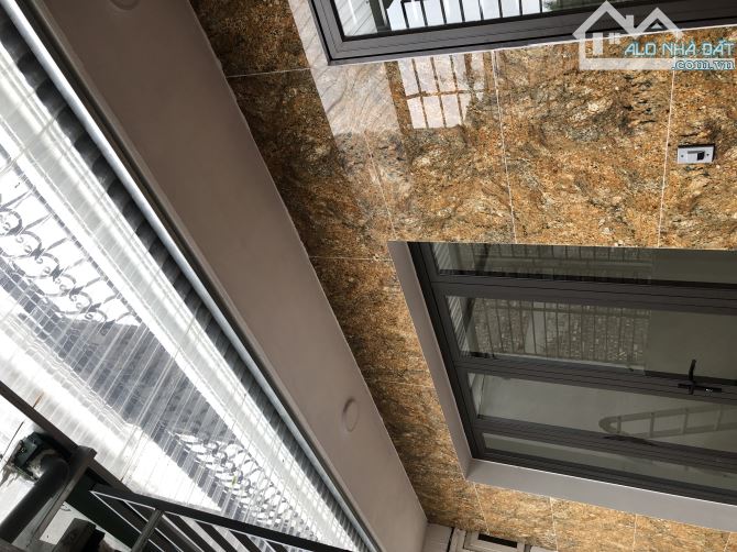 BÁN NHÀ RIÊNG NGÔ GIA TỰ , LONG BIÊN 45M2 5TẦNG MỚI ĐẸP, GIÁ NHỈNH 6 TỶ