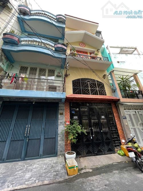 Kẹt tiền bán nhà cư xá Lữ Gia, DT: 4x15m, kết cấu 3 tầng kiên cố, Giá 14.5 tỷ - 1