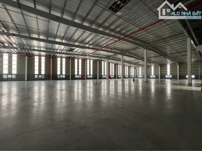 Nhà xưởng mới xây dựng 12000m2 cần cho thuê trong KCN Thuận Thành, pccc tiêu chuẩn, miễn g