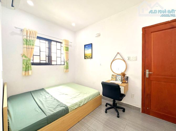 Căn Hộ Dịch Vụ Cao Cấp, Gần Đại Học Ngân Hàng, Thu Nhập 100 triệu/tháng, Chỉ 22 Tỷ (TL)