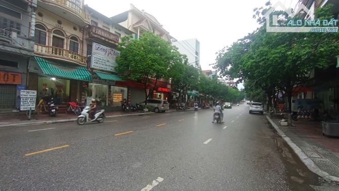 BÁN ĐẤT PHỐ HỒ, THUẬN THÀNH. 65M2 * MT 6,2M * 1,8 TỶ. GẦN PHỐ