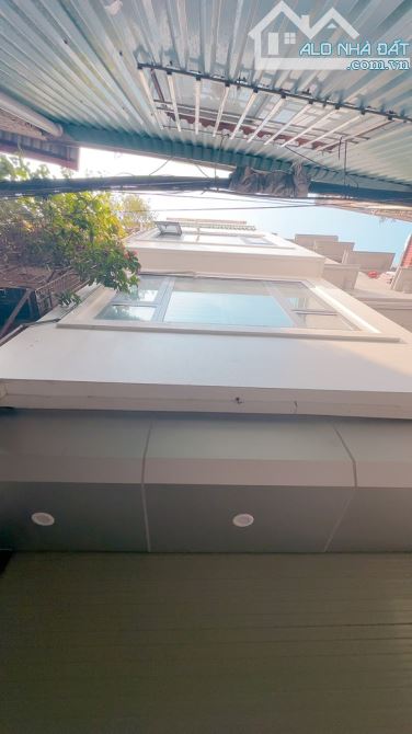 Bán nhà phố Khương Trung- 3 bước ra ô tô- Tặng nội thất - 5 ngủ- 45m2