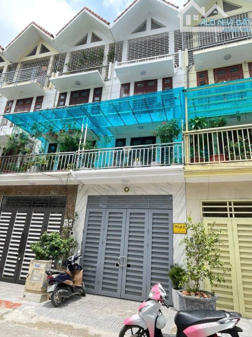Bán nhà LK khu Nam La Khê, chỉ 70m ra đg Quang Trung-ga tàu điện Cát Linh, 50m2 13.9 tỷ