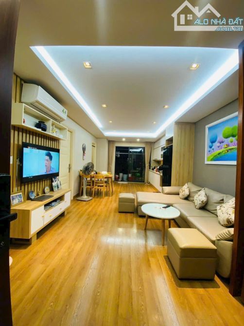 cần bán chung cư goldmark - 2ngủ 2 vệ sinh - căn đep view