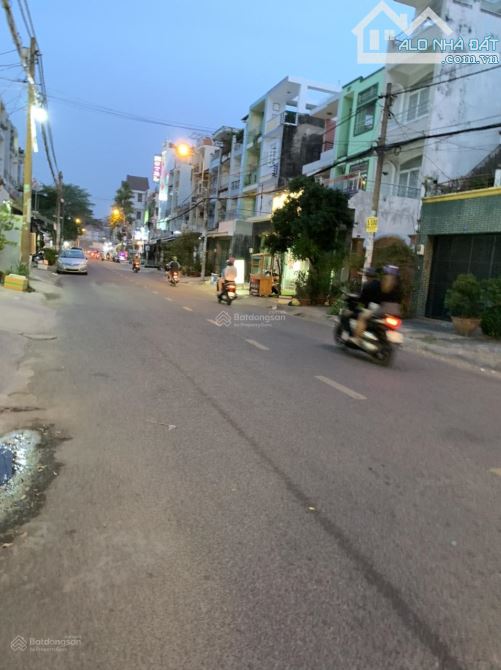 Bán đất tiện xây mới mặt tiền bình phú 2 p10 quận 6(8mx16m)13 tỷ