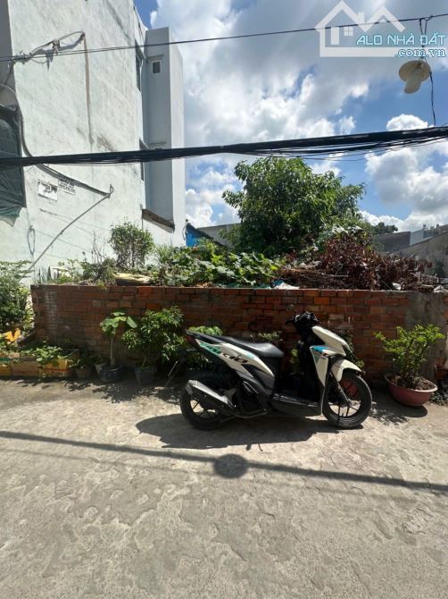 Bán đất hẻm ô tô, sát đường 12, P. Cát Lái, TP. Thủ Đức (Q2 cũ)