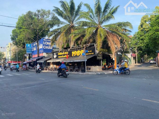 BÁN GẤP NHÀ GÓC 2 MT ĐƯỜNG CHỢ LỚN – P.11, QUẬN 6 – DIỆN TÍCH KHỦNG 7x20M GIÁ 24 TỶ
