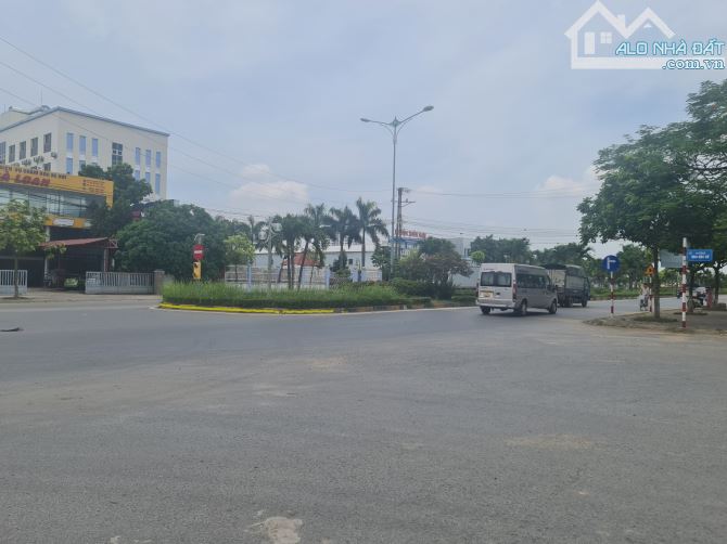 Bán lô đất doanh nghiệp gần 2500m2 đường Nguyễn Tất thành, Vĩnh yên