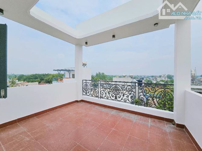 NHÀ 1 TRỆT 3 LẦU – XE HƠI TỚI CỬA – ĐƯỜNG NHỰA 7M – TRƯỜNG THẠNH Q9 – GIÁ 4.6 TỶ