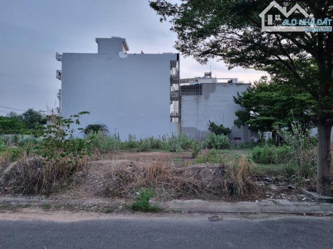 Bán lô đất ngang 4.20m, đường ô tô thông giáp khu biệt thự Dragon Village, Khang điền